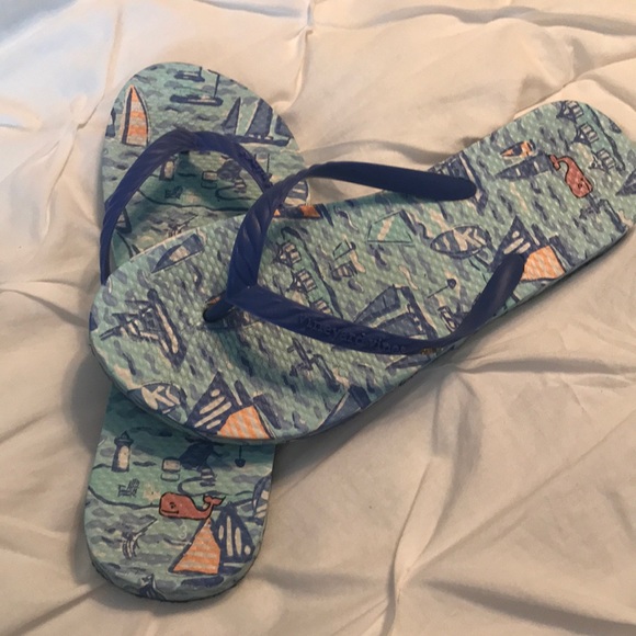 Vineyard Vines Other - 4/$20 EUC Vineyard Vines flip flops. Girls size 3